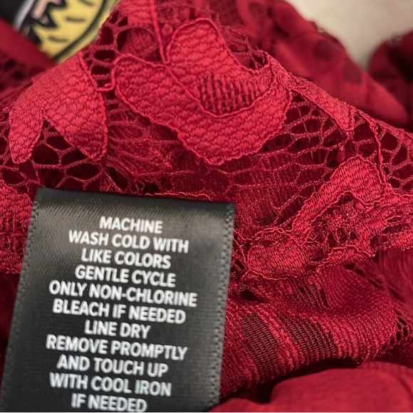 New Torrid Dark Red Lace Short Sleeve
Babydoll Top Size 2X - Picture 11 of 12